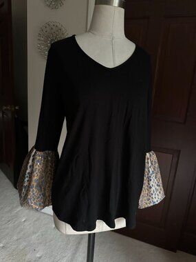 VaVa by Joy Han black v neck top with bell balloon animal print sequin sleeves M